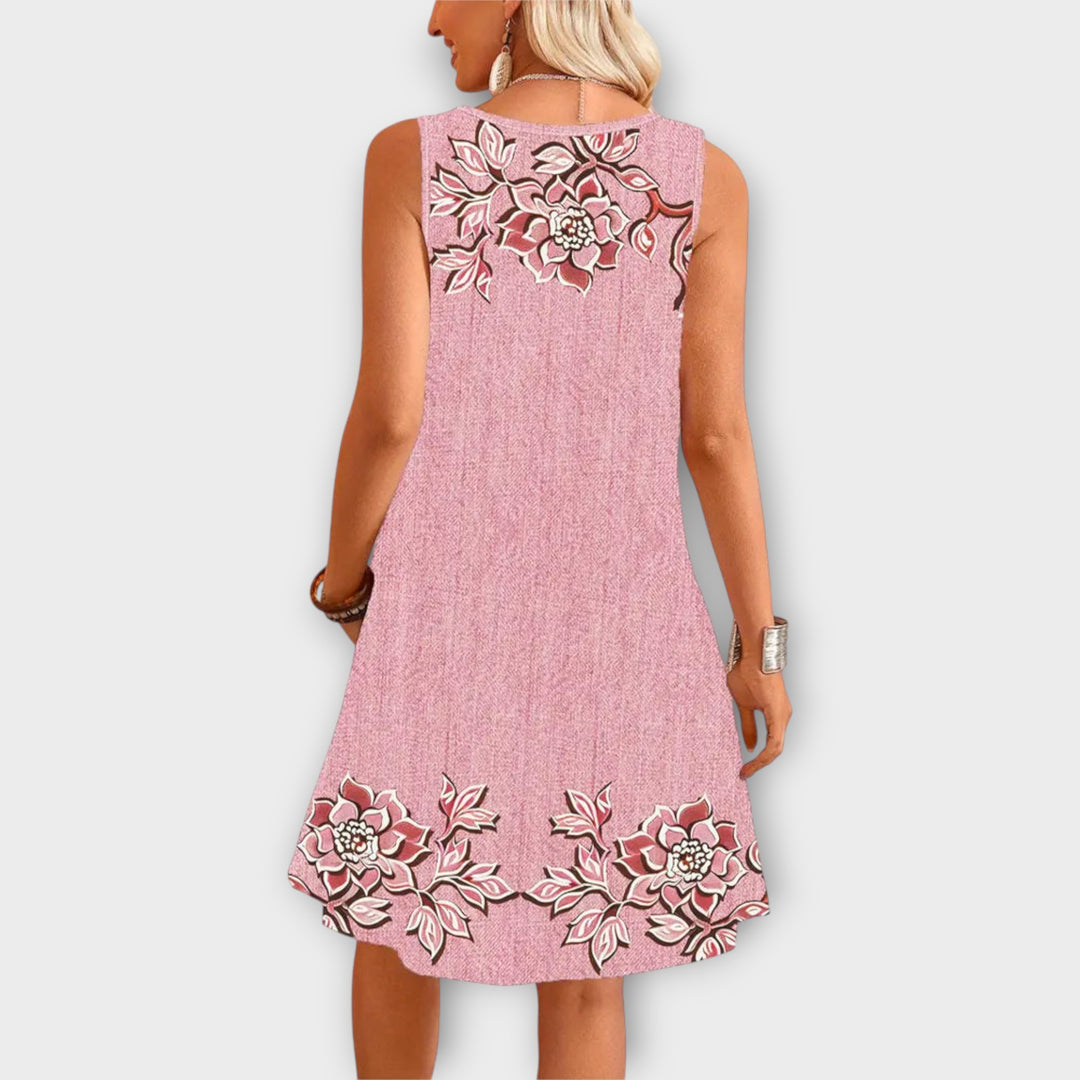 Φόρεμα με Κομψή Γραμμή και Διακριτικές Λεπτομέρειες