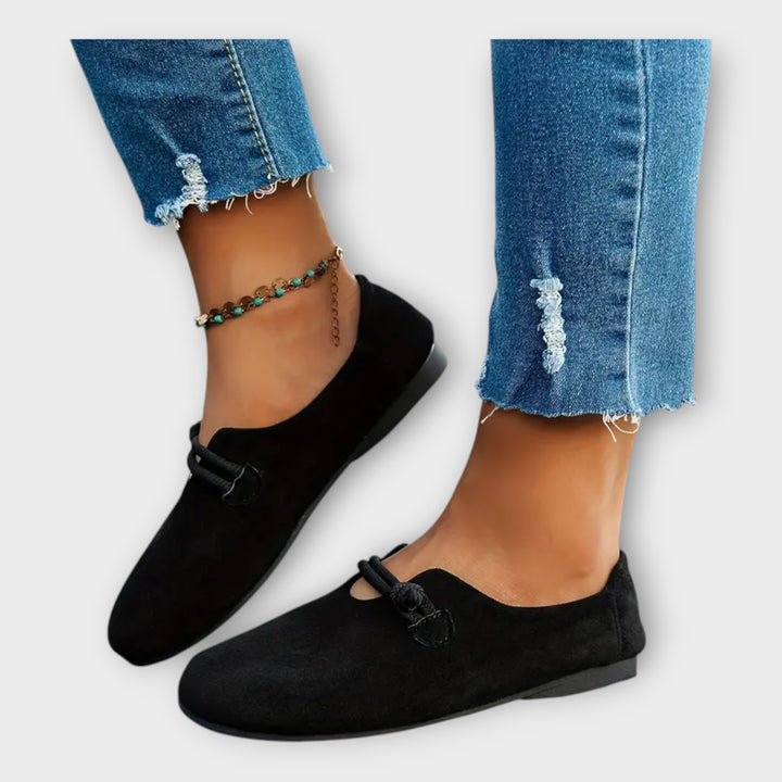 Σουέτ Παπούτσια με Κόμπο Λεπτομέρεια