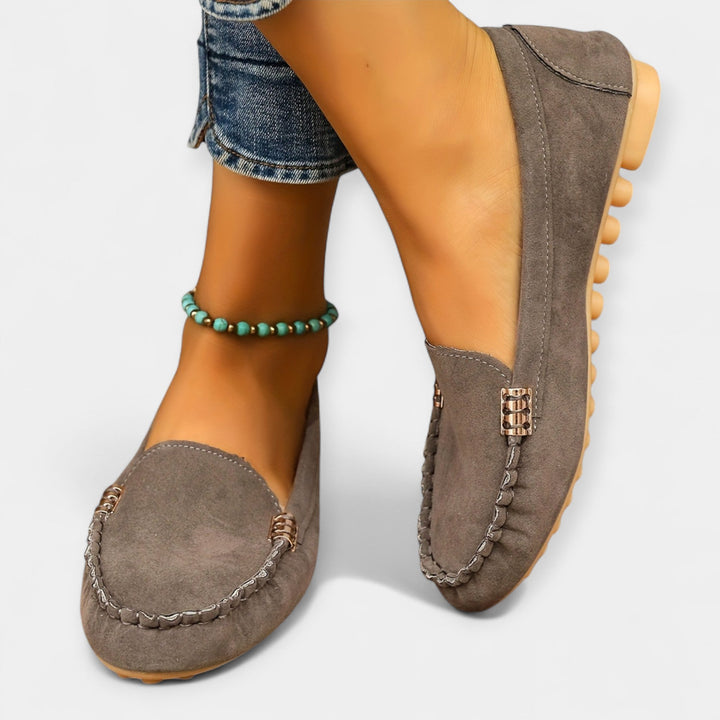 Loafers με Μεταλλικά Στοιχεία