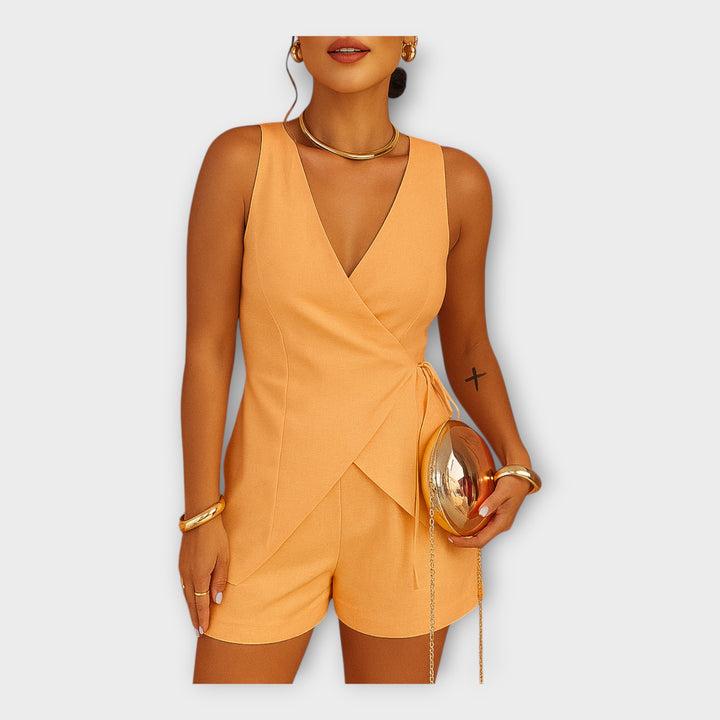 Κομψό Σορτς Σατέν με Σταυρωτό Τοπ