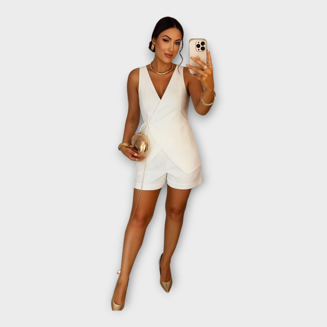 Κομψό Σορτς Σατέν με Σταυρωτό Τοπ