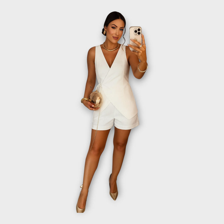 Κομψό Σορτς Σατέν με Σταυρωτό Τοπ