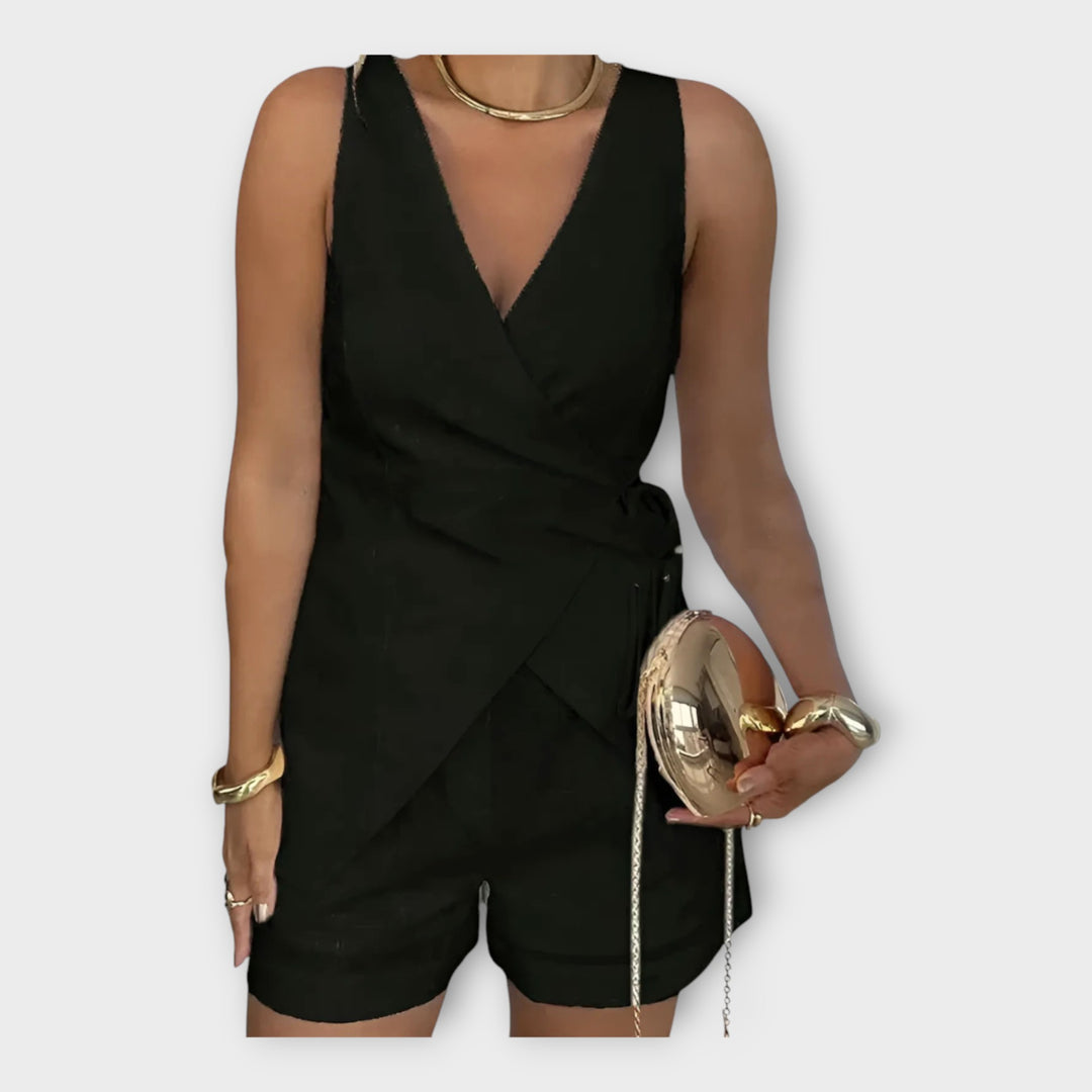 Κομψό Σορτς Σατέν με Σταυρωτό Τοπ