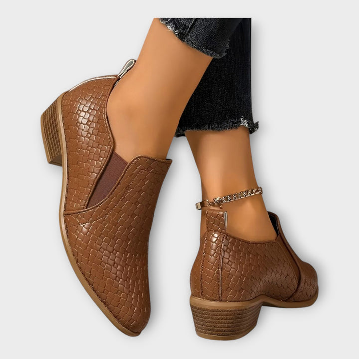 Κομψά Slip-On Παπούτσια με Χαμηλό Τακούνι