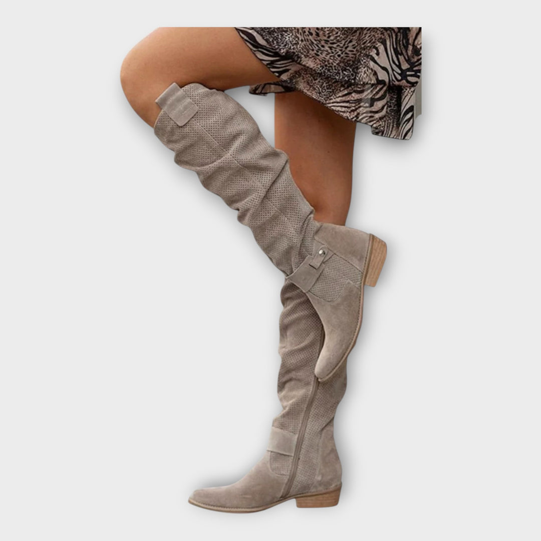 Μπότες με κομψό και διαχρονικό σχεδιασμό