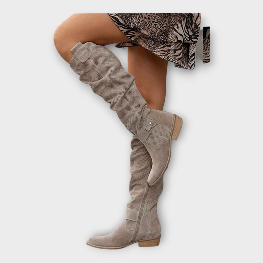 Μπότες με κομψό και διαχρονικό σχεδιασμό