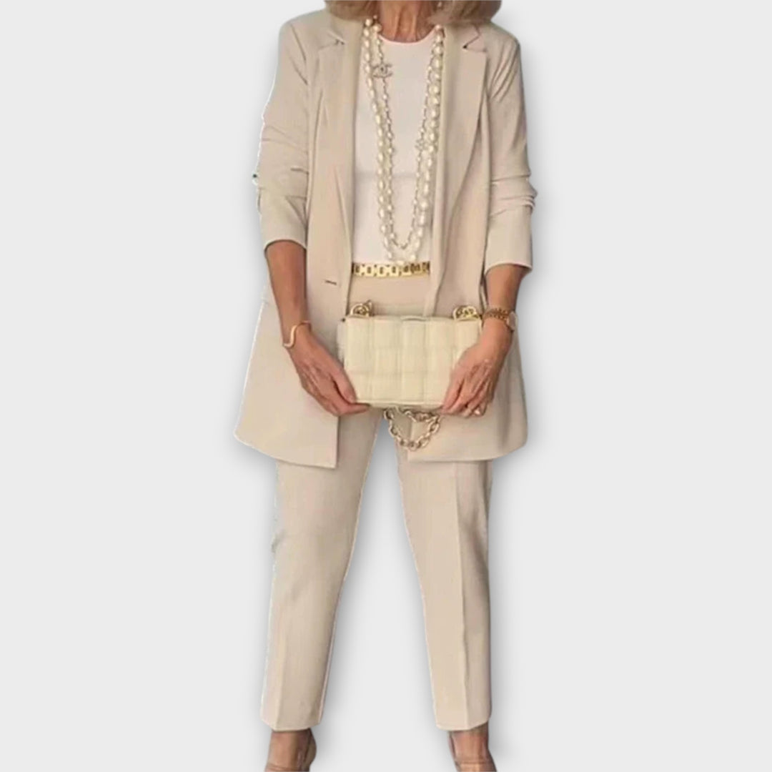 Κομψό Σετ Σακάκι με Παντελόνι για Διαχρονική Εμφάνιση