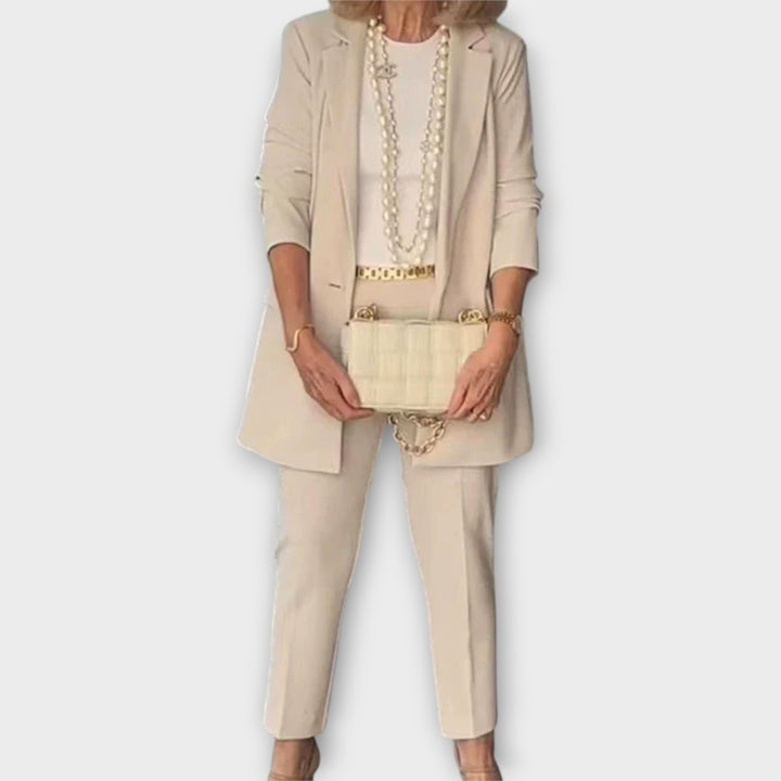 Κομψό Σετ Σακάκι με Παντελόνι για Διαχρονική Εμφάνιση