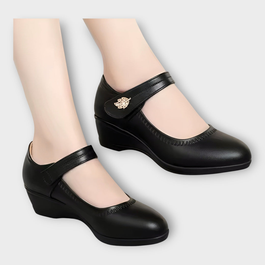 Κομψές Γόβες με Χαμηλό Τακούνι και Σταθερή Στήριξη