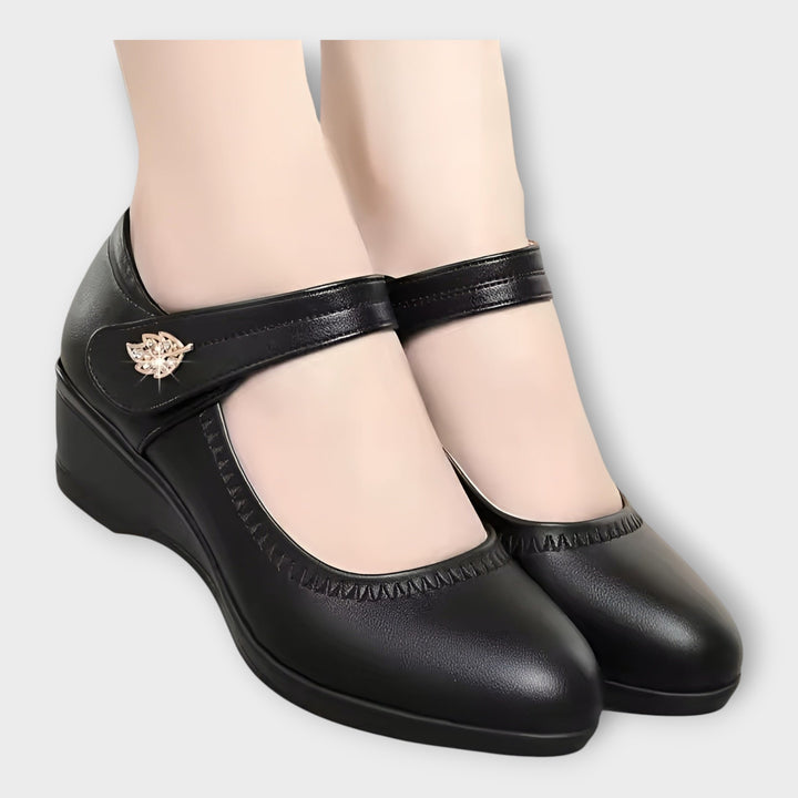 Κομψές Γόβες με Χαμηλό Τακούνι και Σταθερή Στήριξη