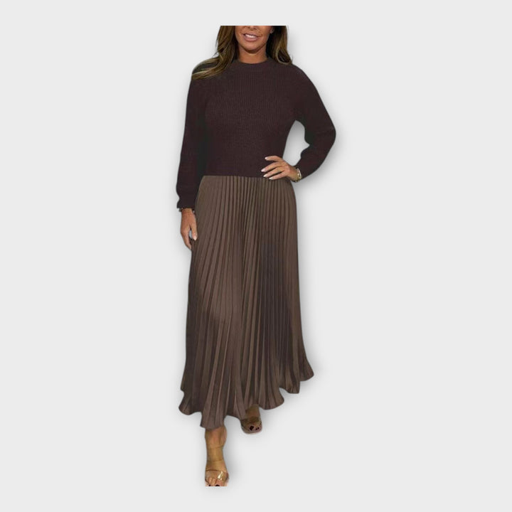 Κομψό Φόρεμα με Πλισέ Σχέδιο και Διαχρονική Αισθητική