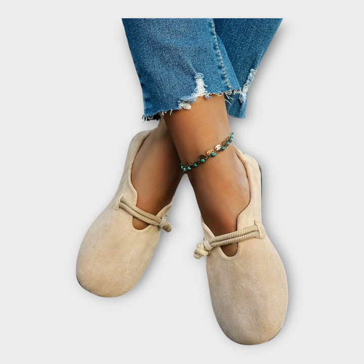 Άνετα παπούτσια με minimal σχεδιασμό