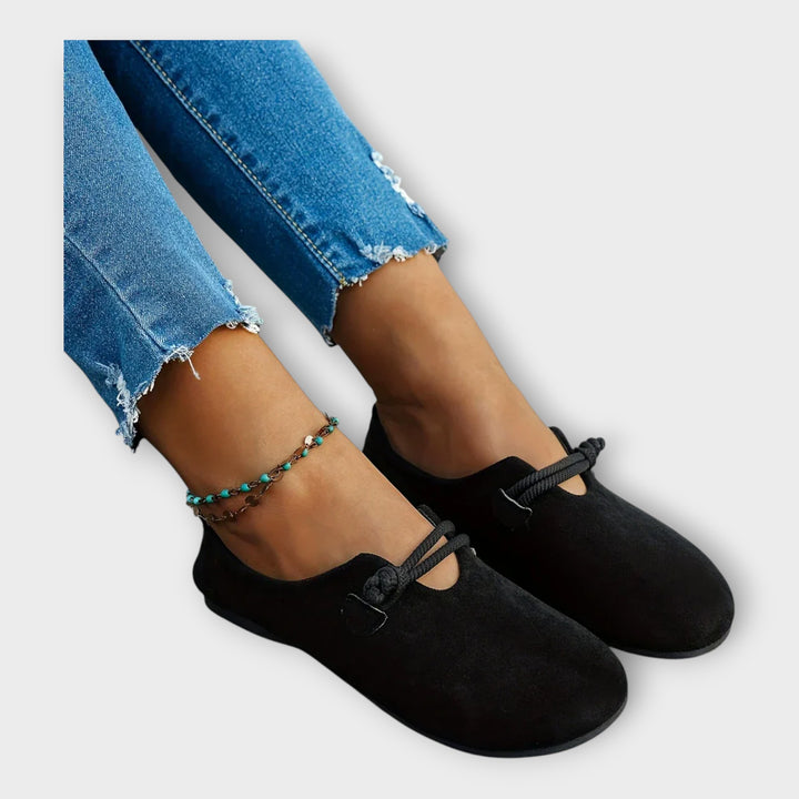 Άνετα παπούτσια με minimal σχεδιασμό