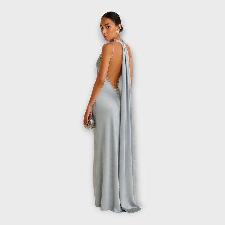 Μακρύ Εντυπωσιακό Φόρεμα με Ασύμμετρο Ντεκολτέ