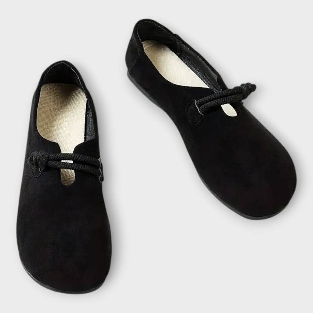 Σουέτ Παπούτσια με Κόμπο Λεπτομέρεια