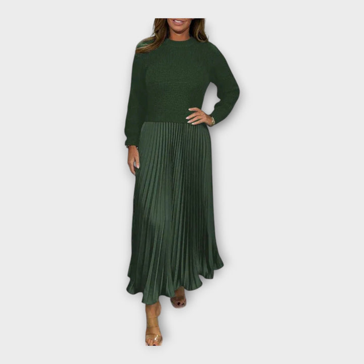 Κομψό Φόρεμα με Πλισέ Σχέδιο και Διαχρονική Αισθητική