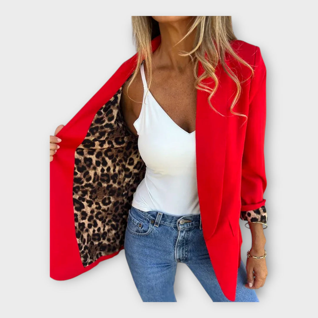 Κομψό Blazer με Minimal Σχεδιασμό