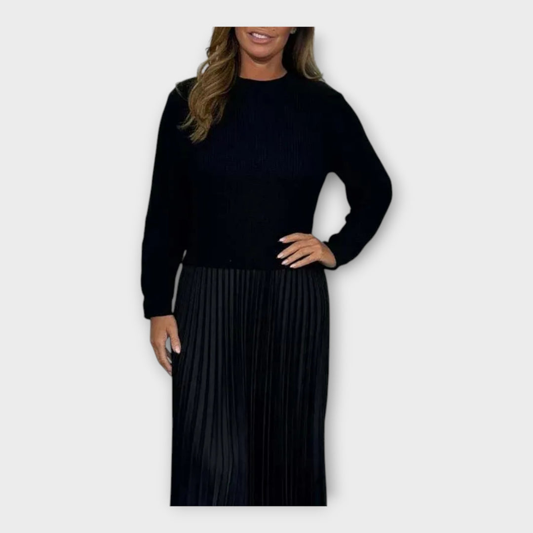 Κομψό Φόρεμα με Πλισέ Σχέδιο και Διαχρονική Αισθητική