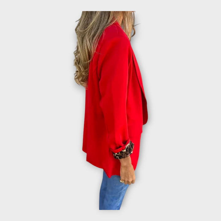 Κομψό Blazer με Minimal Σχεδιασμό